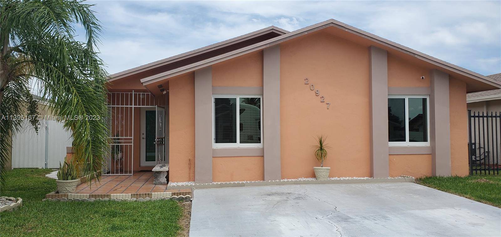 20927 SW 118th Ct, Miami, FL 33177