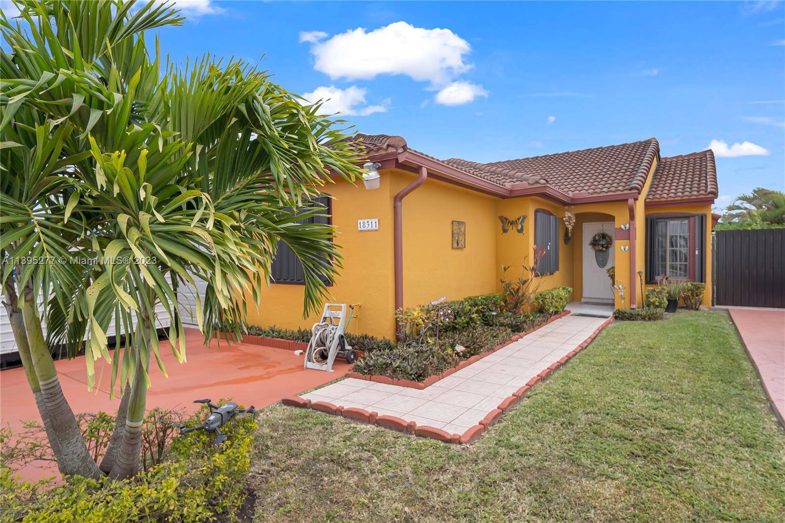 18311 SW 142nd Pl, Miami, FL 33177