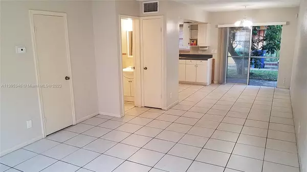 Lauderhill, FL 33313,2562 NW 52nd Ave #B18