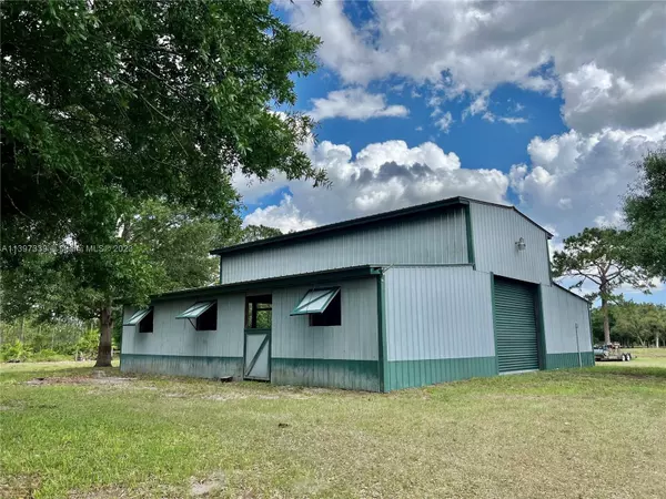 Okeechobee, FL 34972,9984 120th St