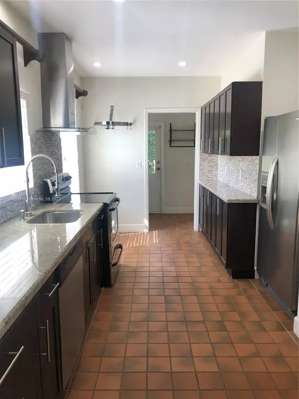 Coral Gables, FL 33146,1514 Consolata Ave
