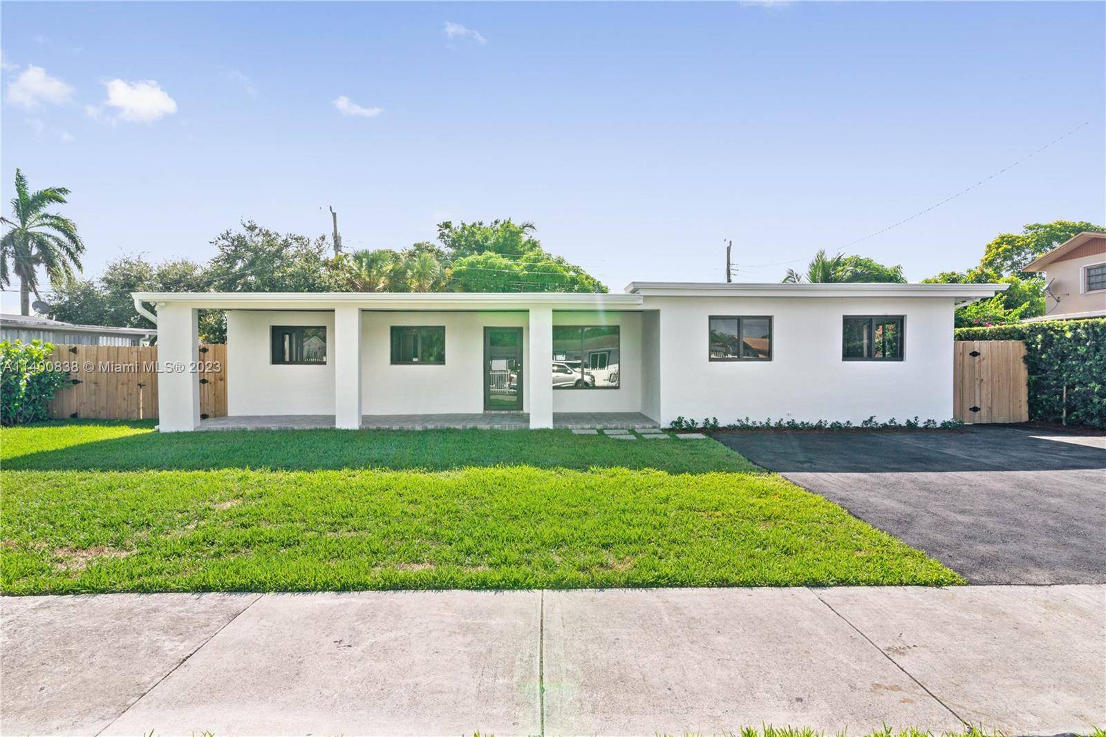 Miami Gardens, FL 33055,17350 NW 52nd Pl