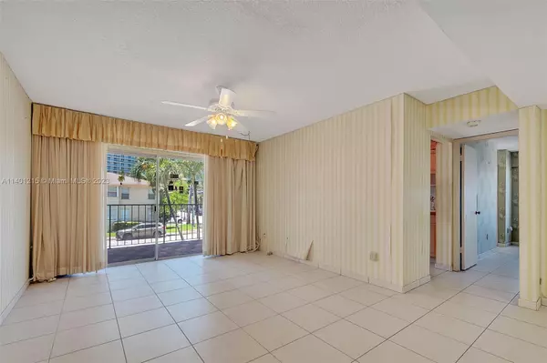 Miami Beach, FL 33139,1455 West Ave #203