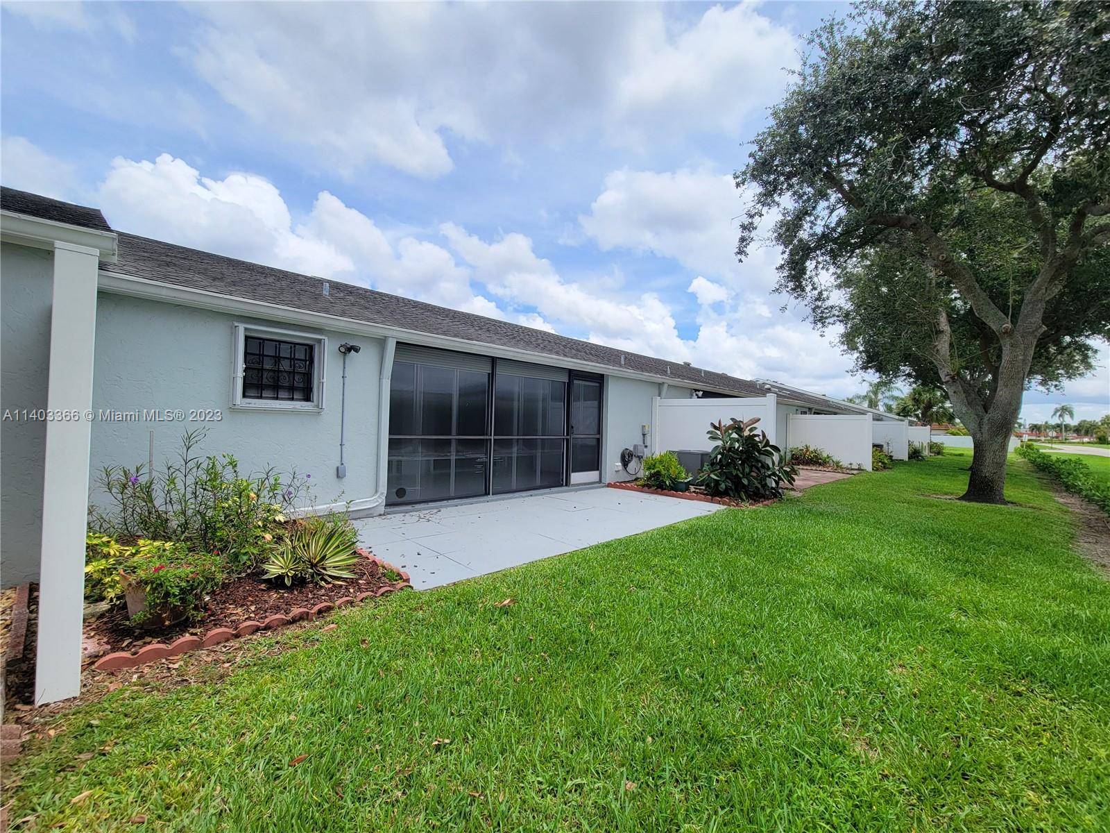 West Palm Beach, FL 33415,2640 W Gately Dr W #305