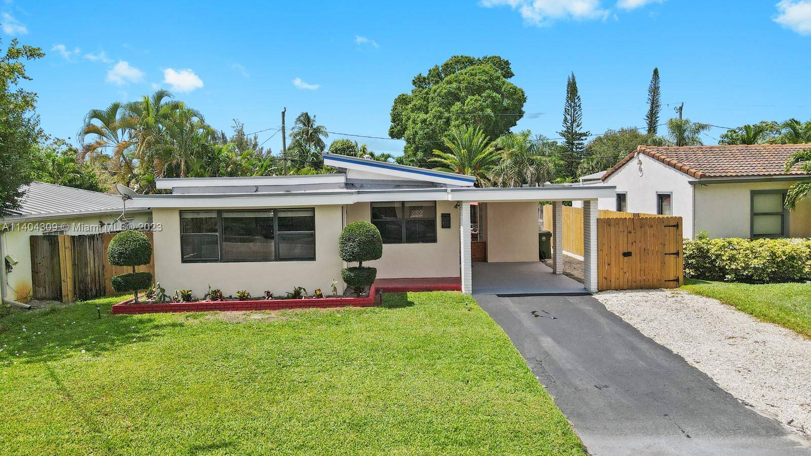 30 NE 26th St,  Wilton Manors,  FL 33305