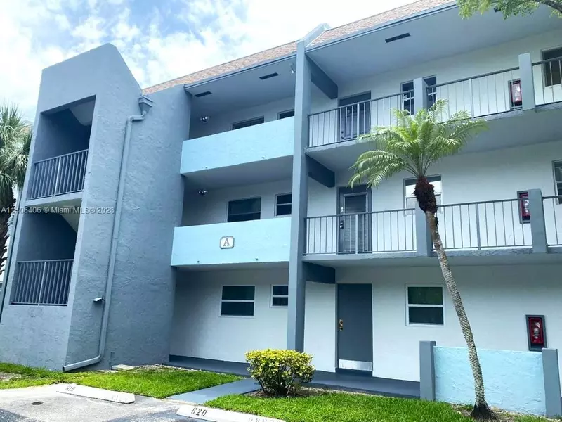 8351 SANDS POINT BLVD SANDS POINT BOULEVARD #A302, Tamarac, FL 33321