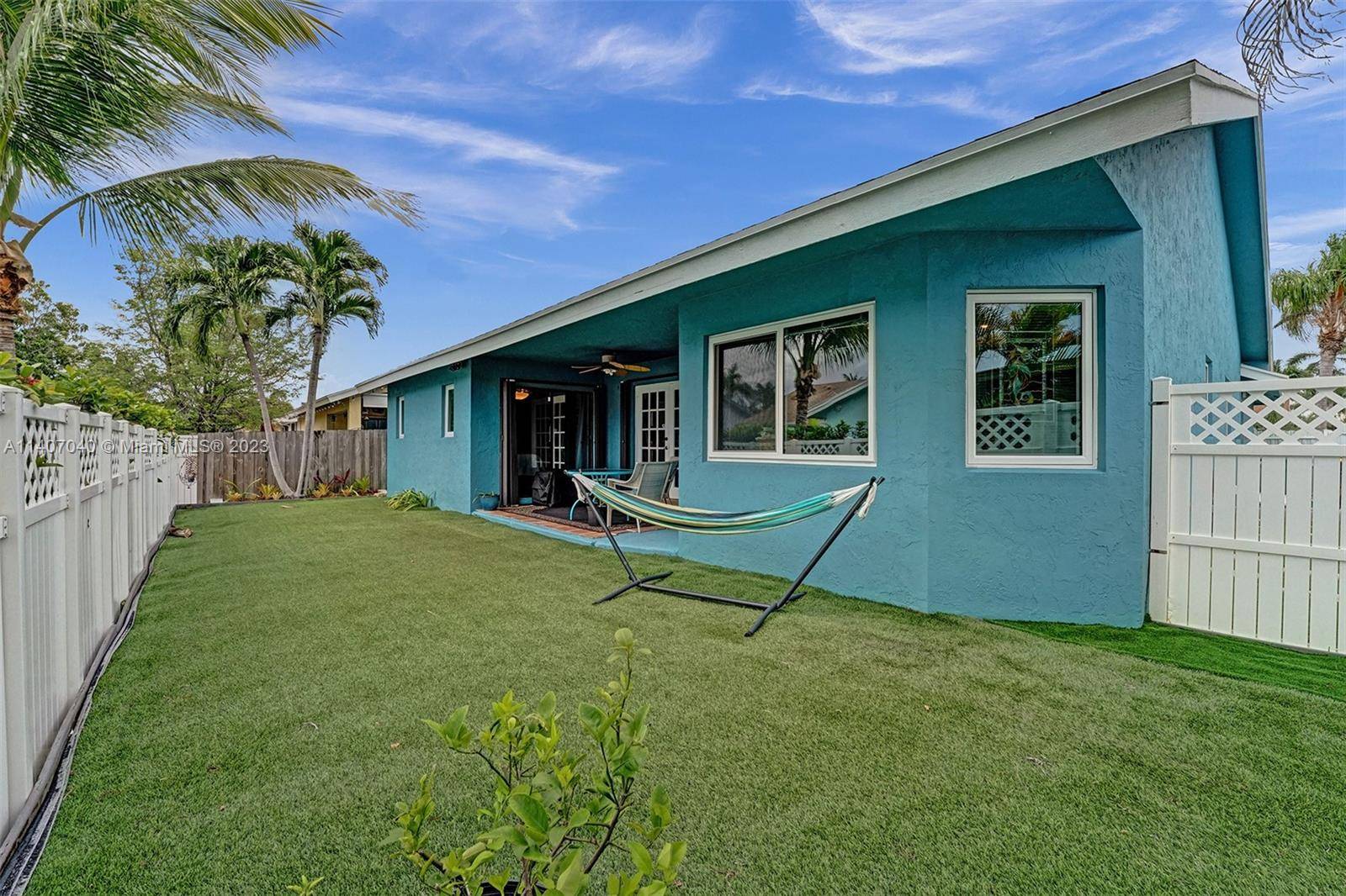 Dania Beach, FL 33004,236 SE 8th St