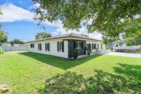 Miami Gardens, FL 33054,15630 W Bunche Park Dr