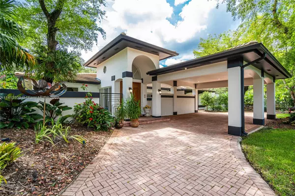 Miami, FL 33176,9751 SW 96th Ct