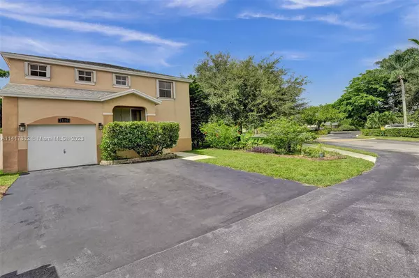 7140 SW 41st Pl, Davie, FL 33314