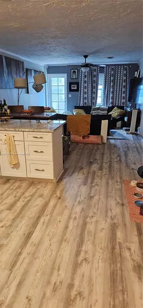 Miami Beach, FL 33139