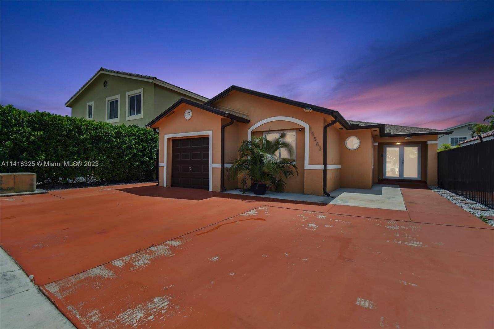 Miami, FL 33177,15563 SW 137th Pl