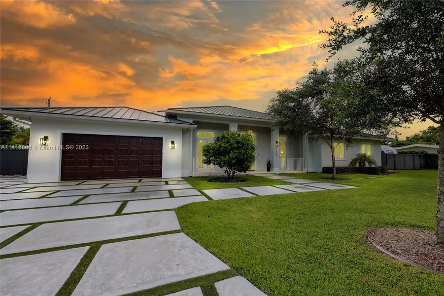 12845 SW 82nd Ct, Pinecrest, FL 33156