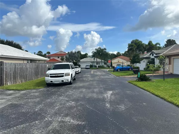 Davie, FL 33331,6041 Swinden Ln