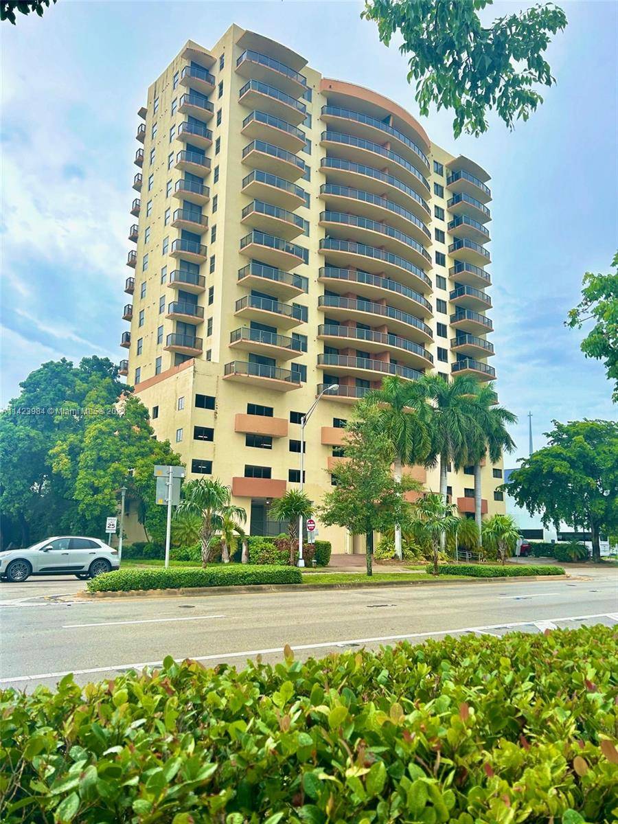 2301 SW 27 Ave #803, Miami, FL 33145