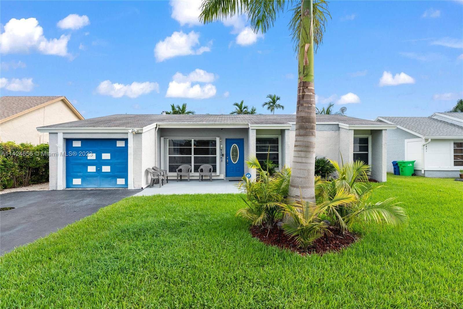 11841 NW 38th Pl, Sunrise, FL 33323