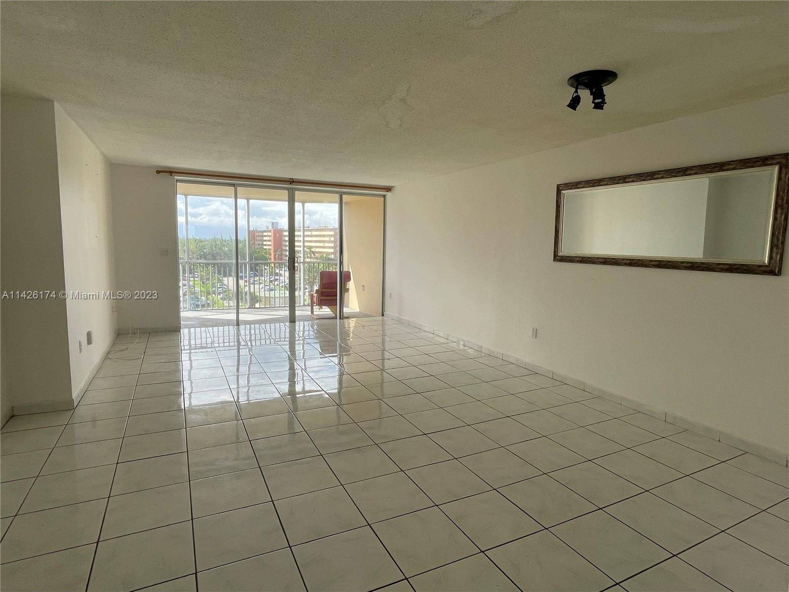 Miami, FL 33179,1770 NE 191st St #602-1