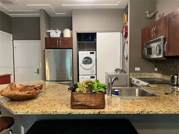 20000 E Country Club Dr #114,  Aventura,  FL 33180