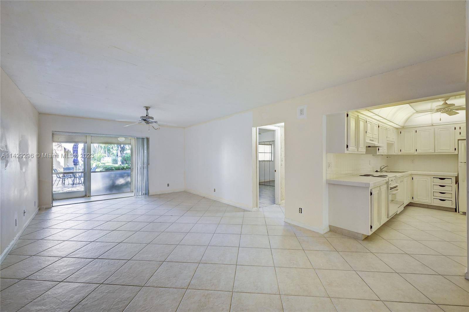Deerfield Beach, FL 33441,959 SE 2nd Ave #114