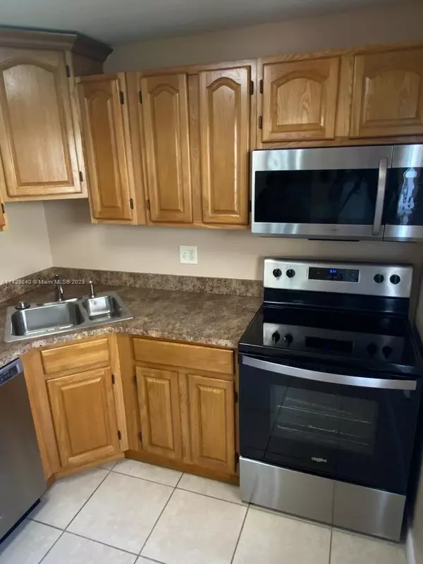 Tamarac, FL 33319,5750 NW 64th Ave #107