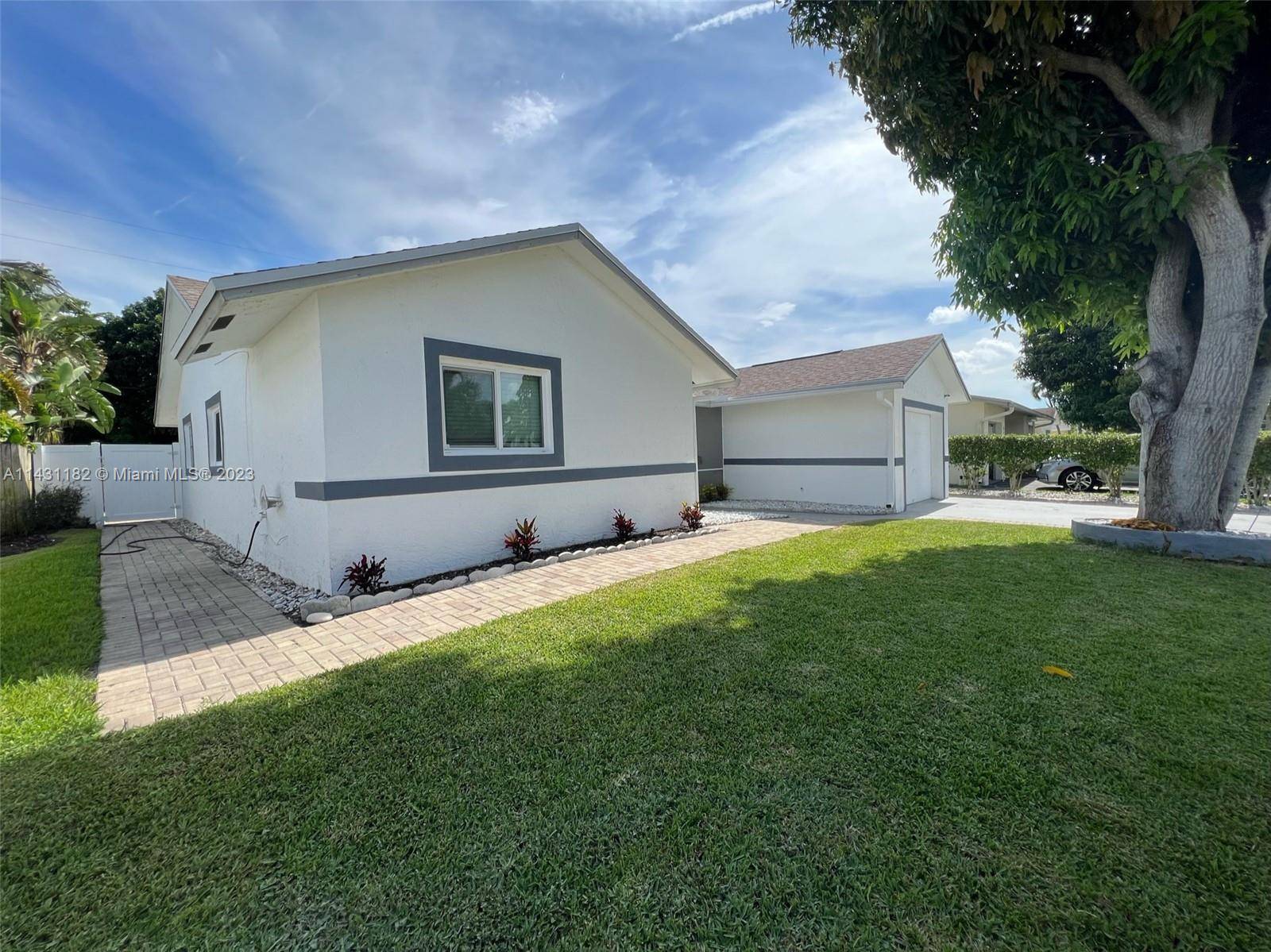 Deerfield Beach, FL 33442,3260 SW 2nd Ct