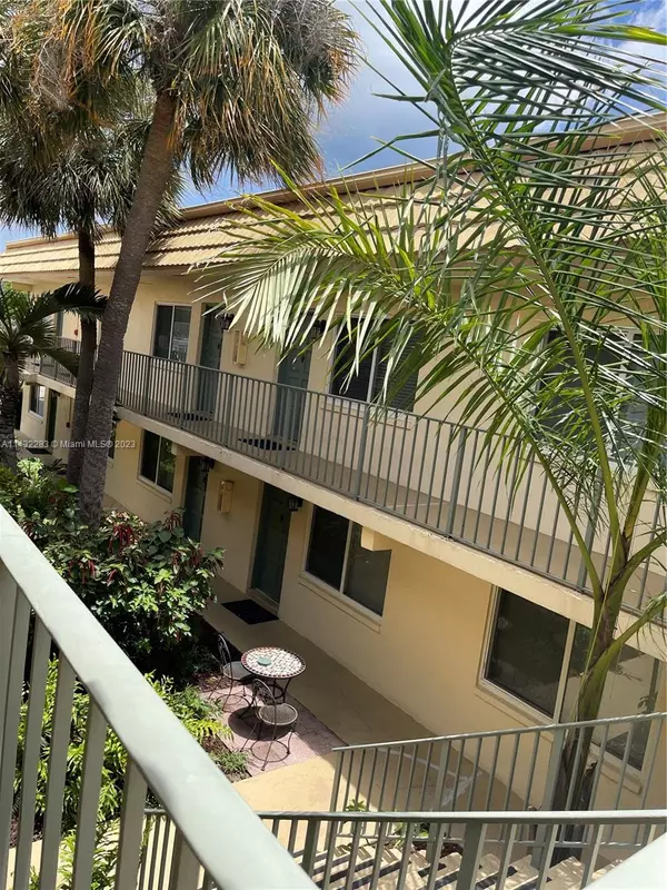 Pompano Beach, FL 33062,2300 SE 2nd St #21