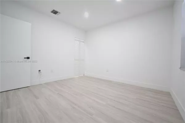 Miami Lakes, FL 33016,14808 Balgowan Rd #0