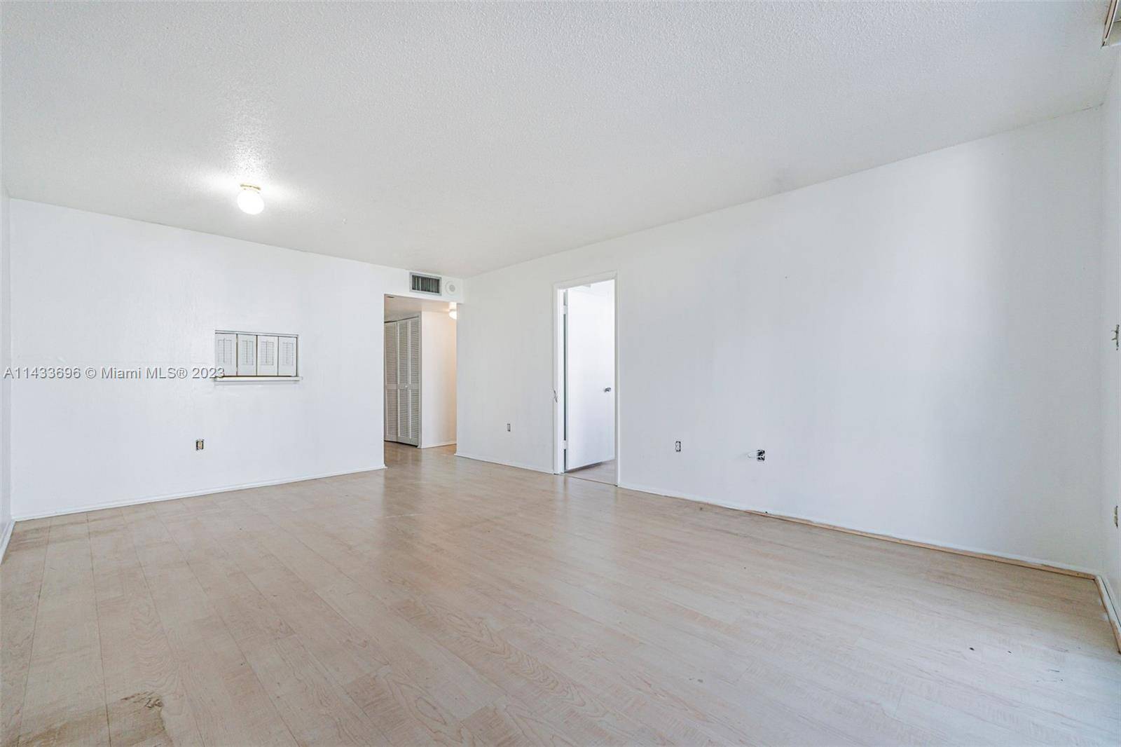 Miami Beach, FL 33139,465 Ocean Dr #505