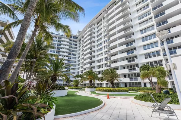 Miami Beach, FL 33139,100 Lincoln Rd #1612