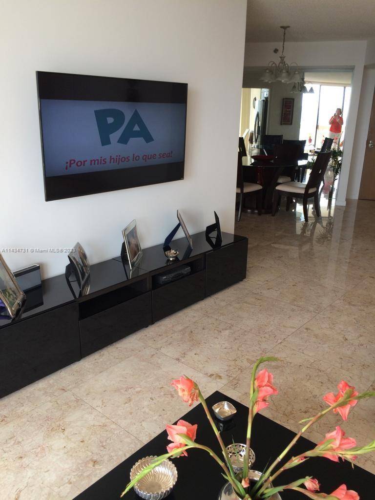 Aventura, FL 33160,1000 Island Blvd #2611