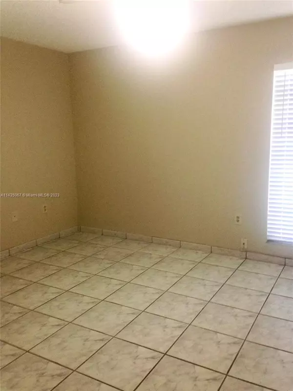 Miami, FL 33126,4725 NW 7th St #305-3