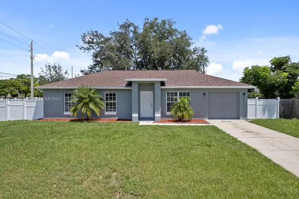 2911 Arrendonda Dr, Deltona, FL 32738