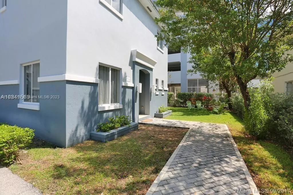 Miami, FL 33133,2736 SW 26th St #2736
