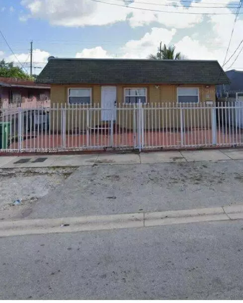 2715 NW 22nd Ct, Miami, FL 33142