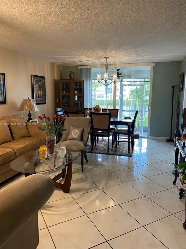 Sunrise, FL 33322,8345 Sunrise Lakes Blvd #110