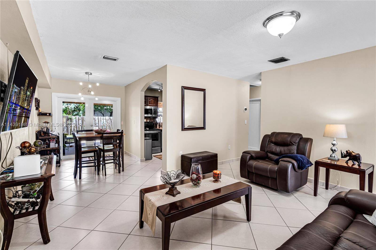 Hialeah, FL 33010,741 SE 1st St