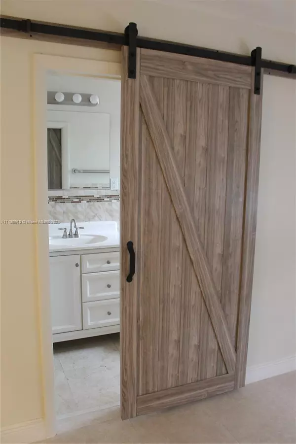 Miami, FL 33174,1150 SW 102nd Ave