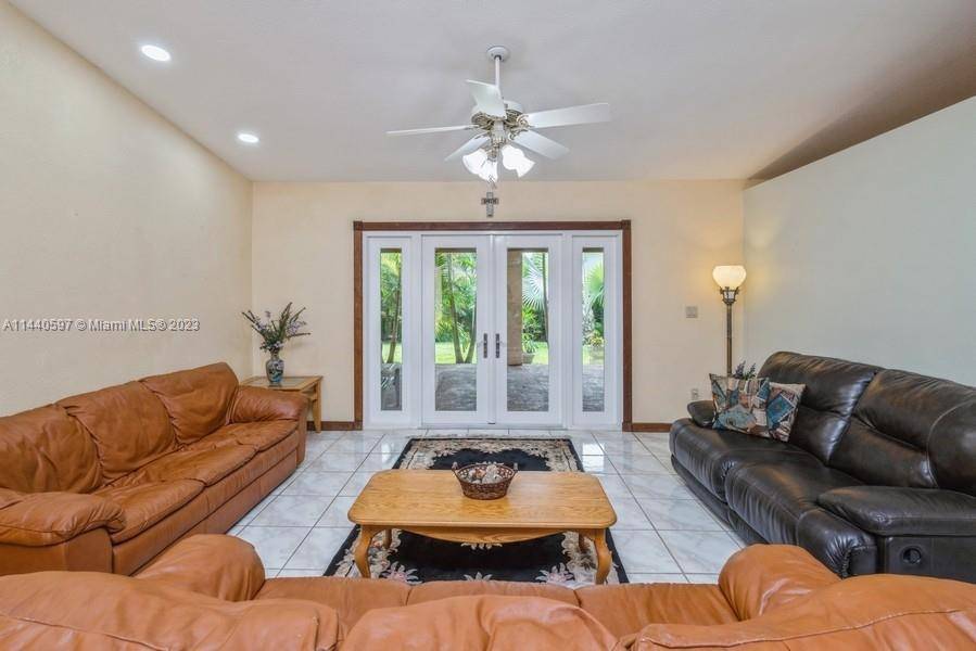 Palmetto Bay, FL 33157,8500 SW 179th St
