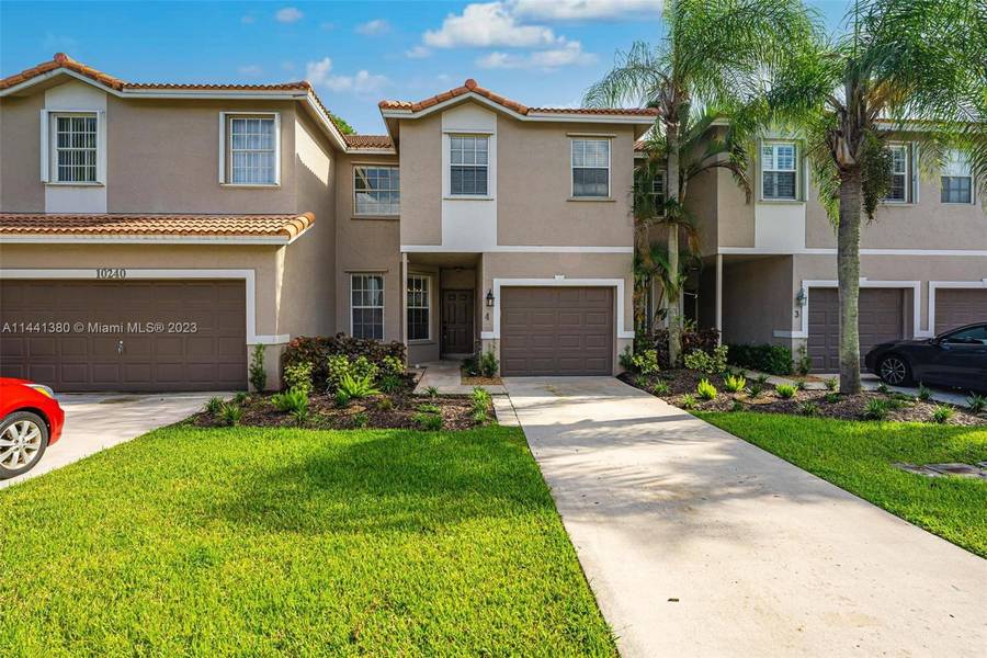 10240 Via Hibiscus #4, Boca Raton, FL 33428