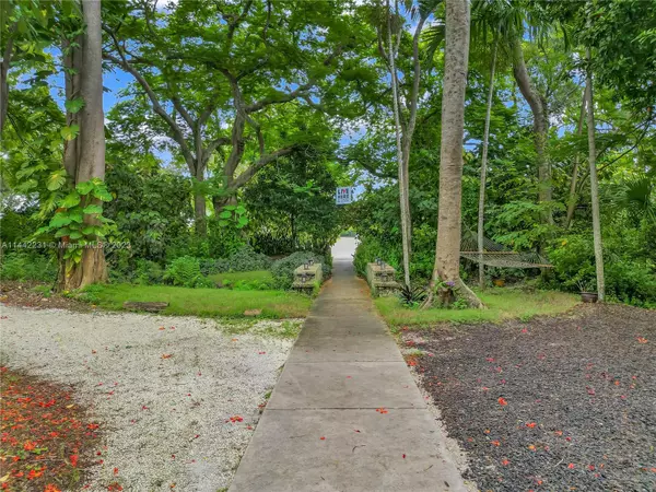 Miami, FL 33156,7997 SW 98th Ter