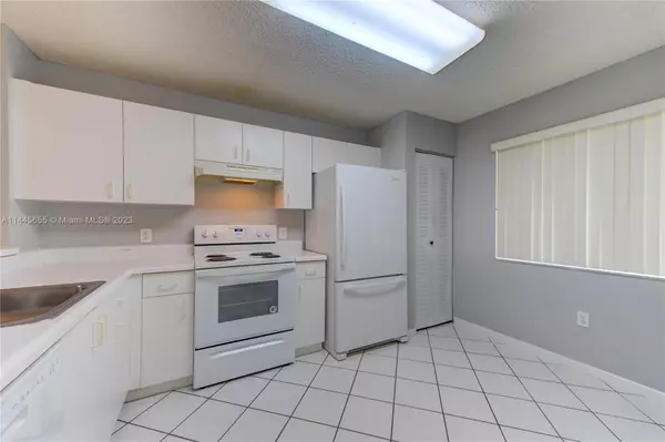Tamarac, FL 33321,7705 Trent Dr #103