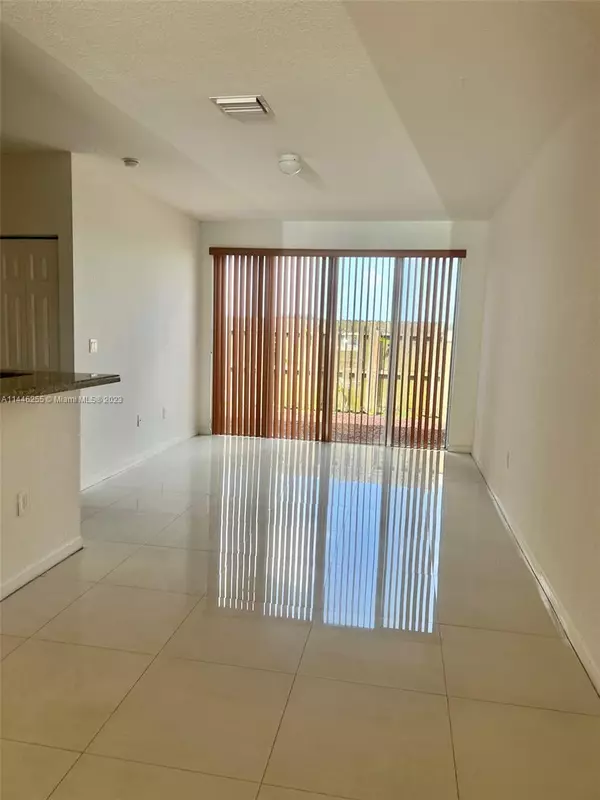 Miami, FL 33193,7046 SW 166th Pl #7046