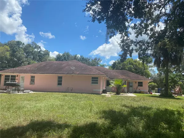 9227 State RD 80, Moore Haven, FL 33471