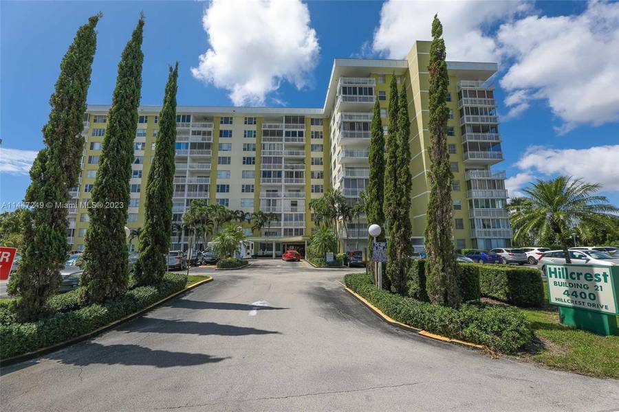 4400 Hillcrest Dr #301B, Hollywood, FL 33021