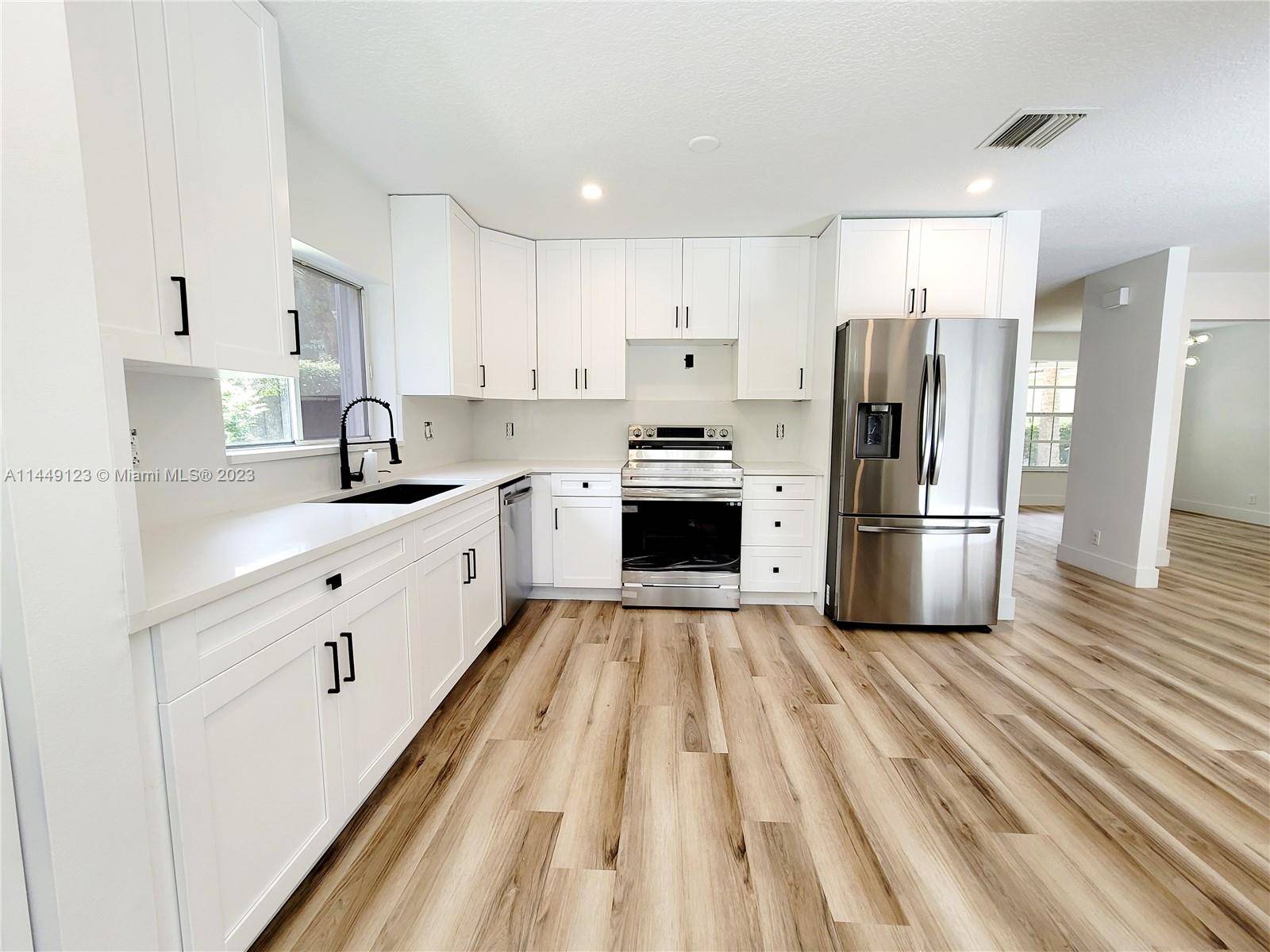 Plantation, FL 33322,10291 NW 11th Ct