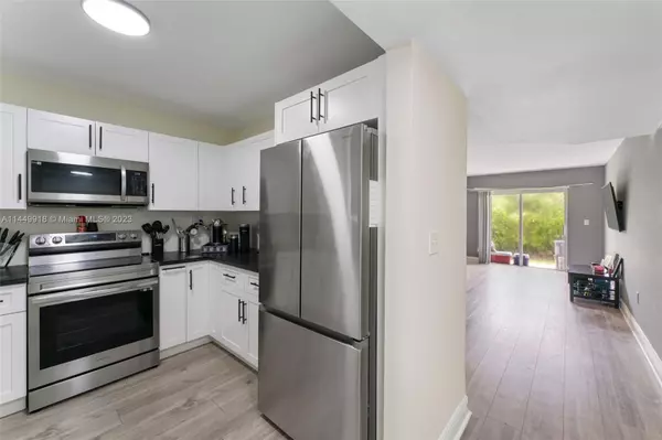 Hialeah, FL 33016,2680 W 76th St #107