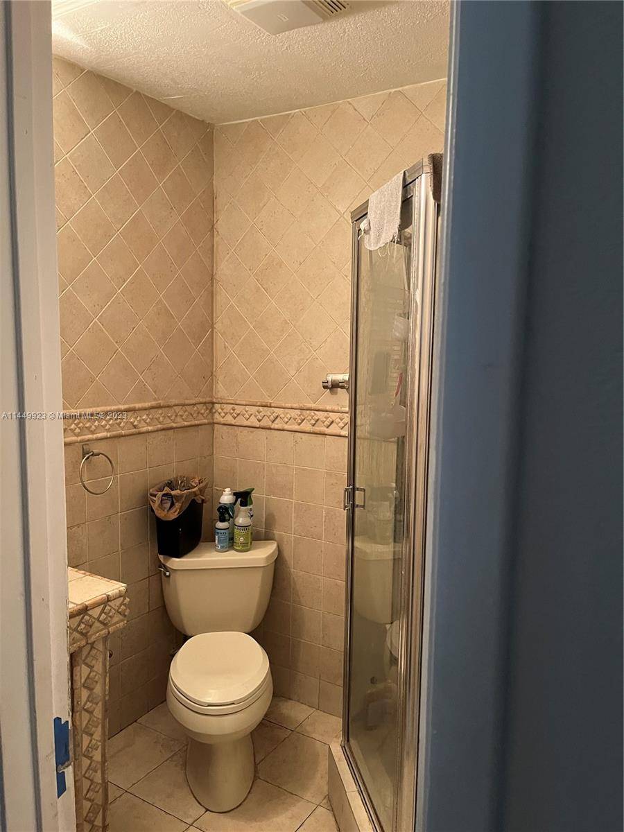 Miami Gardens, FL 33055,4894 NW 192nd St