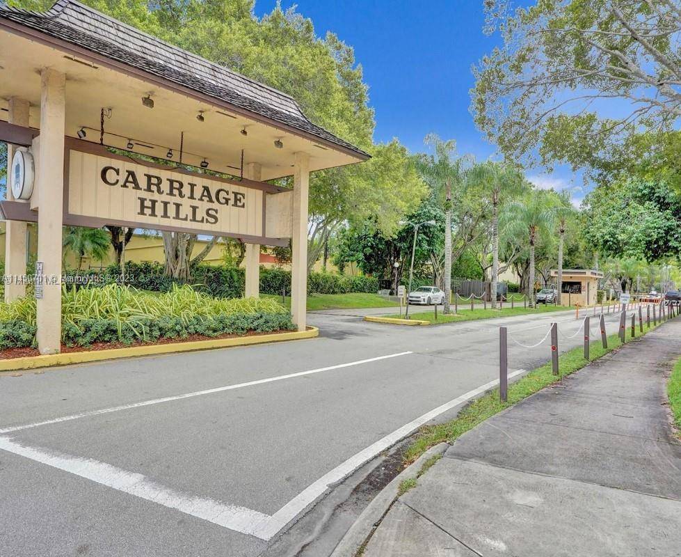 100 Berkley Rd #202, Hollywood, FL 33024