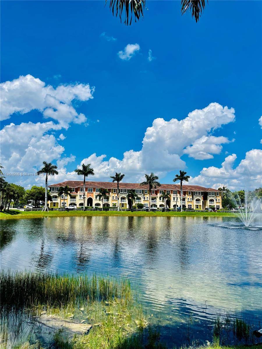 10800 NW 88th Ter #216,  Doral,  FL 33178