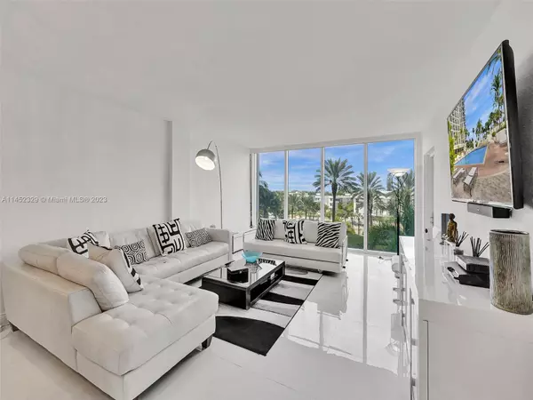 Bal Harbour, FL 33154,10275 Collins Ave #328